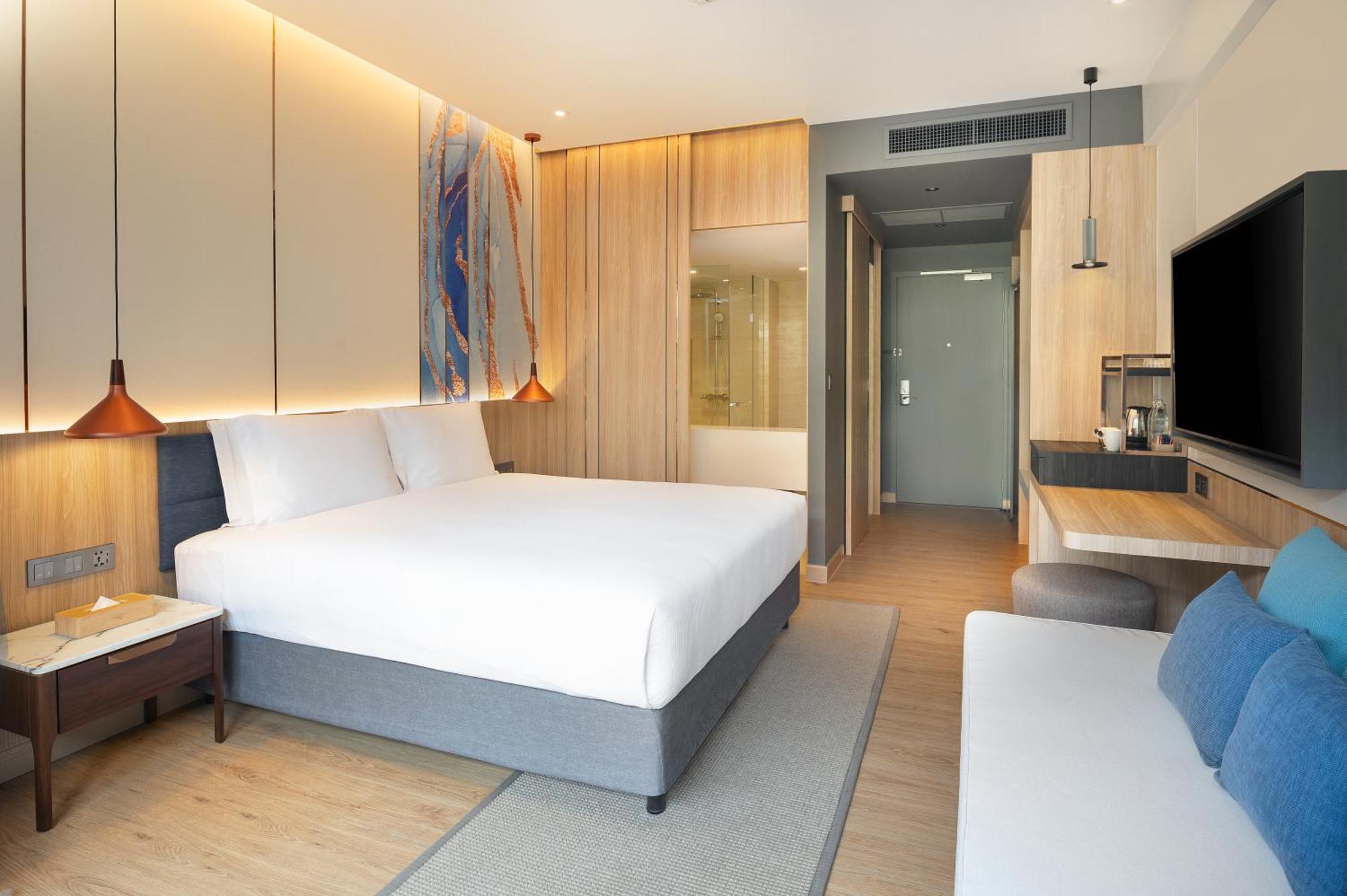 Doubletree By Hilton Phuket Banthai Resort Patong Exterior photo