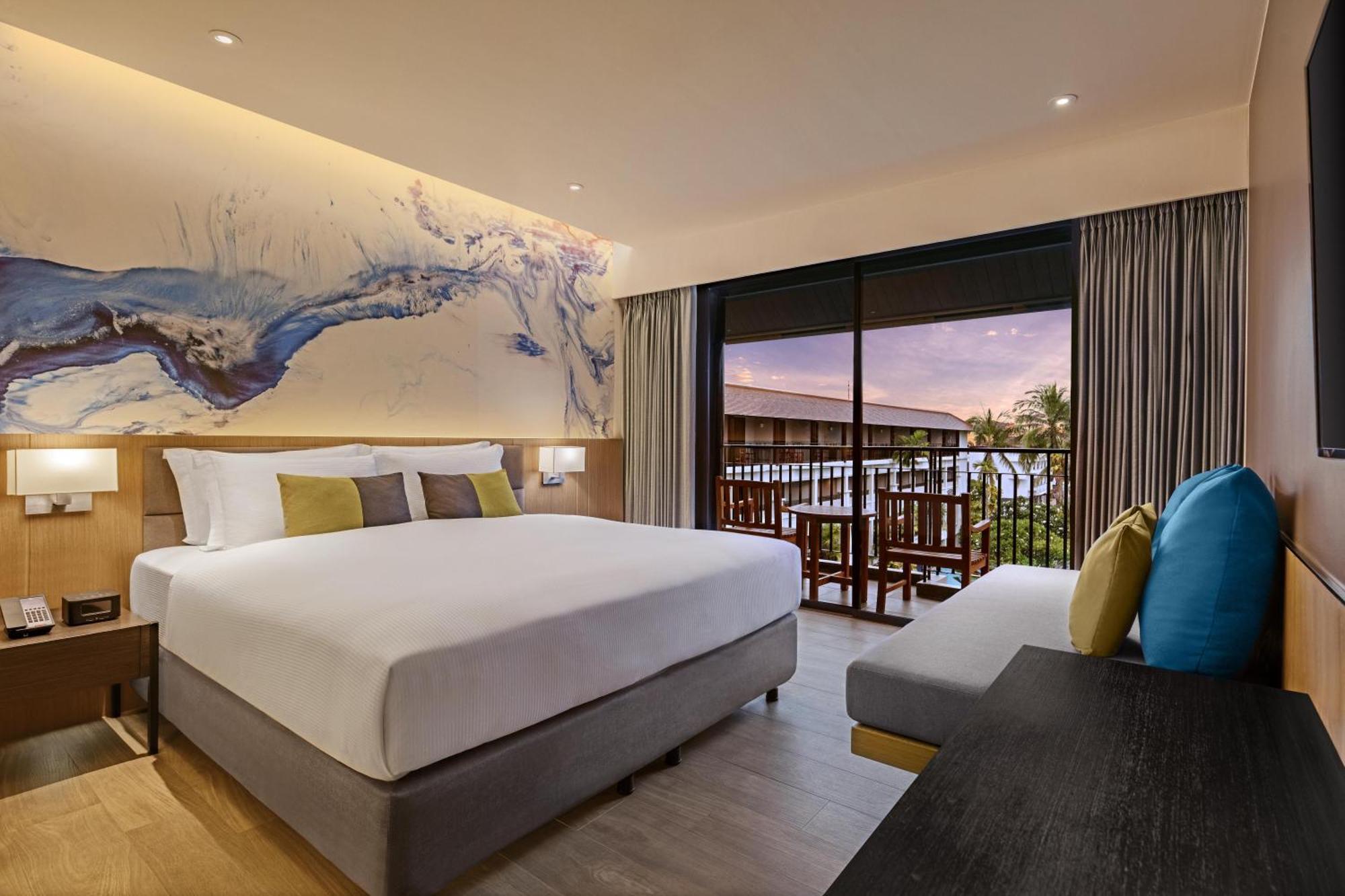 Doubletree By Hilton Phuket Banthai Resort Patong Exterior photo
