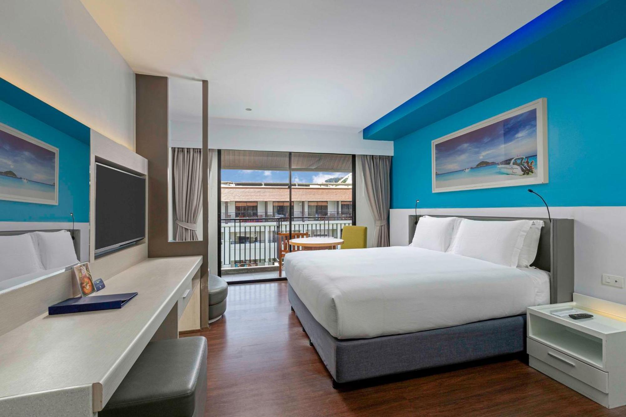 Doubletree By Hilton Phuket Banthai Resort Patong Exterior photo
