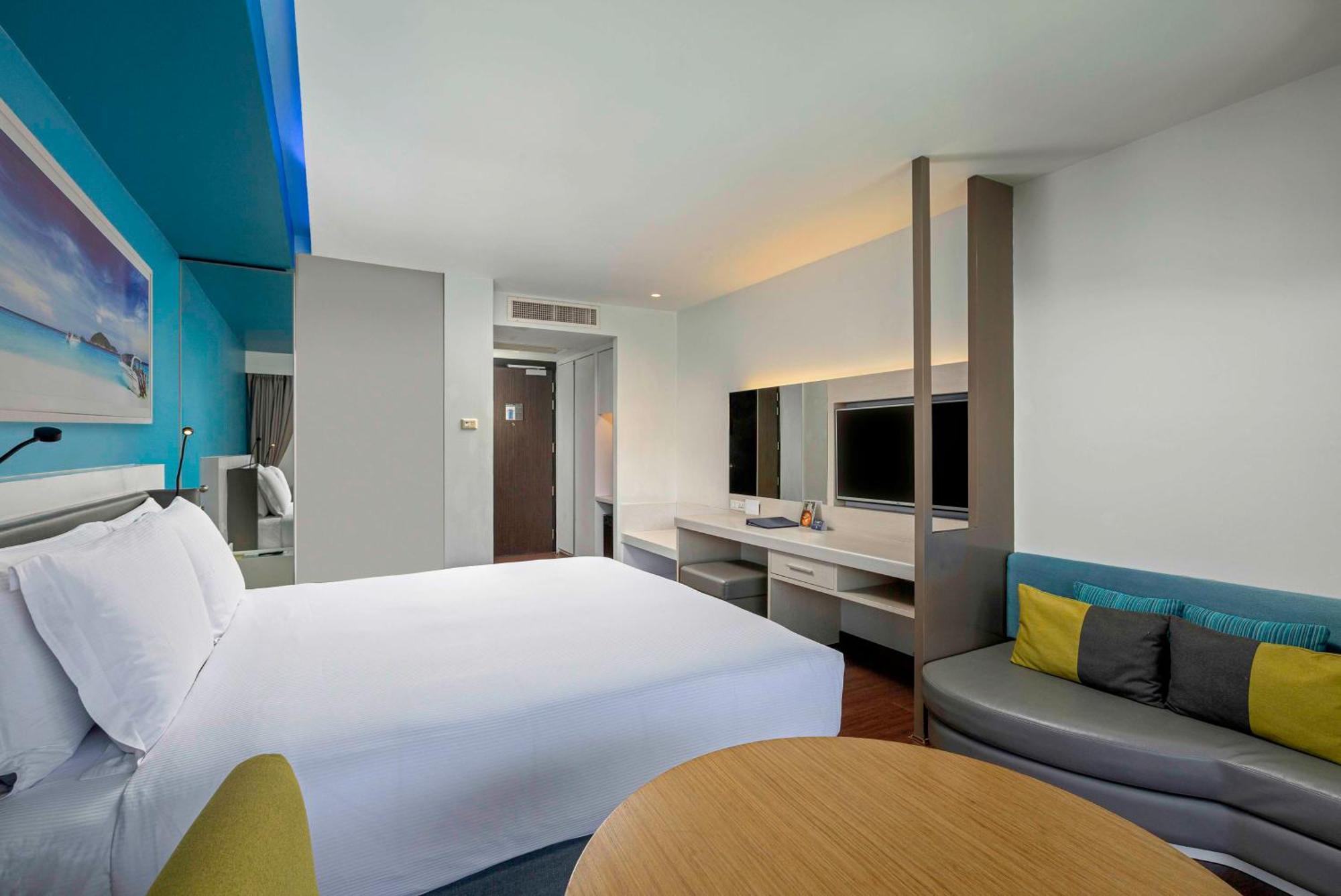 Doubletree By Hilton Phuket Banthai Resort Patong Exterior photo