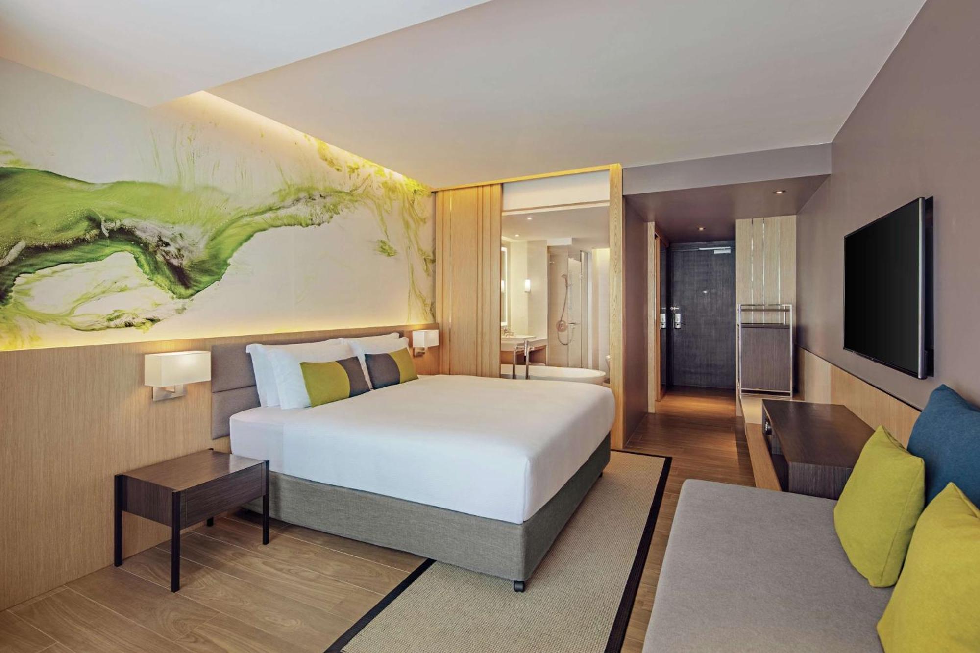 Doubletree By Hilton Phuket Banthai Resort Patong Exterior photo