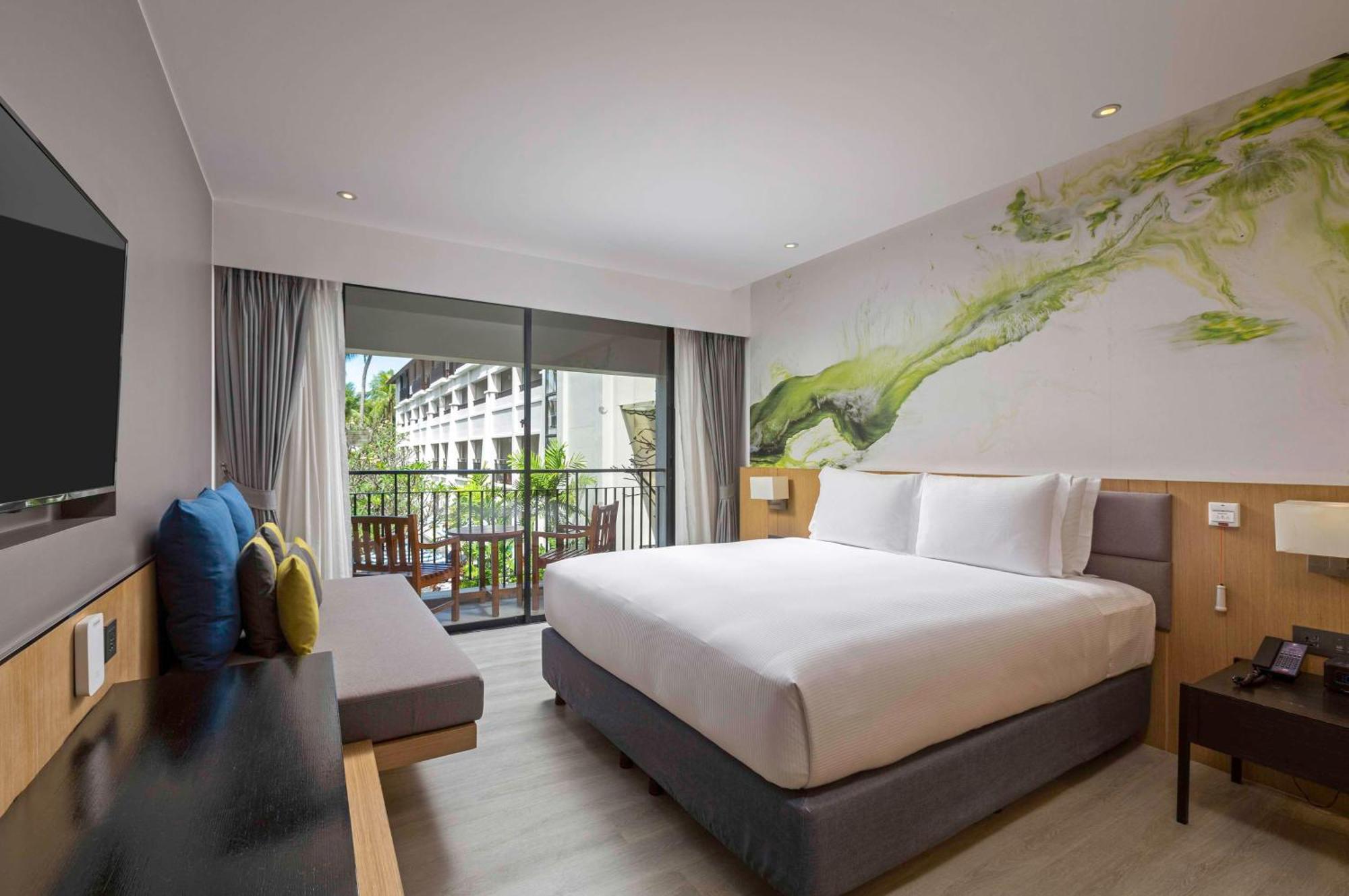 Doubletree By Hilton Phuket Banthai Resort Patong Exterior photo