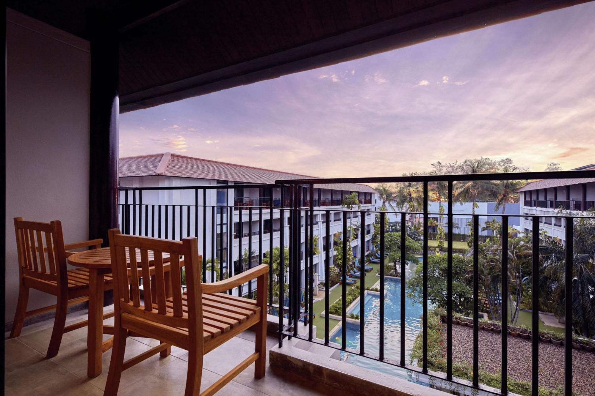 Doubletree By Hilton Phuket Banthai Resort Patong Exterior photo