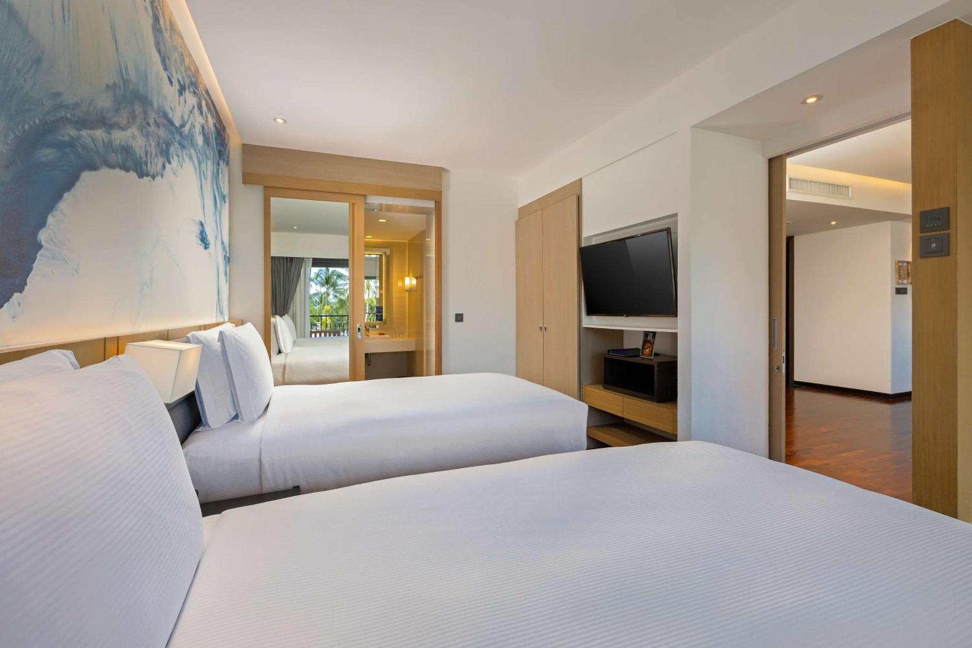 Doubletree By Hilton Phuket Banthai Resort Patong Exterior photo