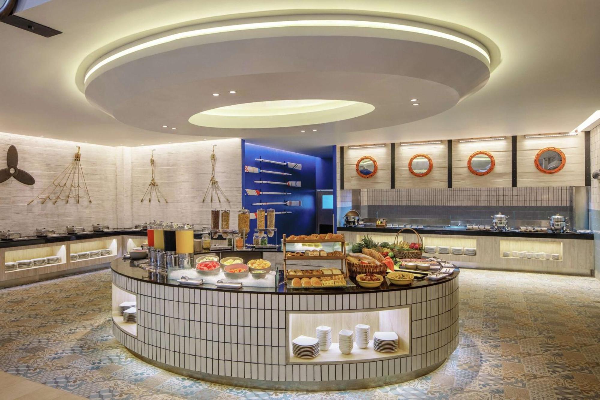 Doubletree By Hilton Phuket Banthai Resort Patong Exterior photo